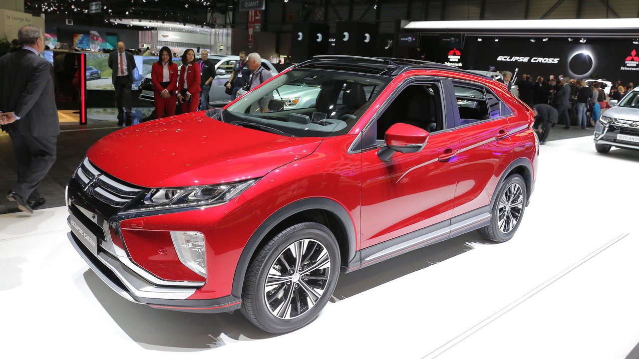 Купеобразный Mitsubishi Eclipse Cross приедет в Россию в 2018 году Купеобразный Mitsubishi Eclipse Cross приедет в Россию в 2018 году